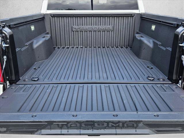 Used 2025 Toyota Tacoma TRD Off-Road image 7