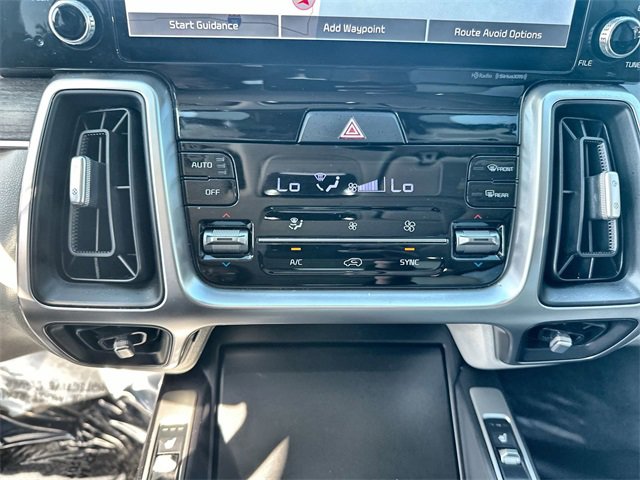 Used 2021 Kia Sorento EX w/ EX AWD X-Line Package image 17