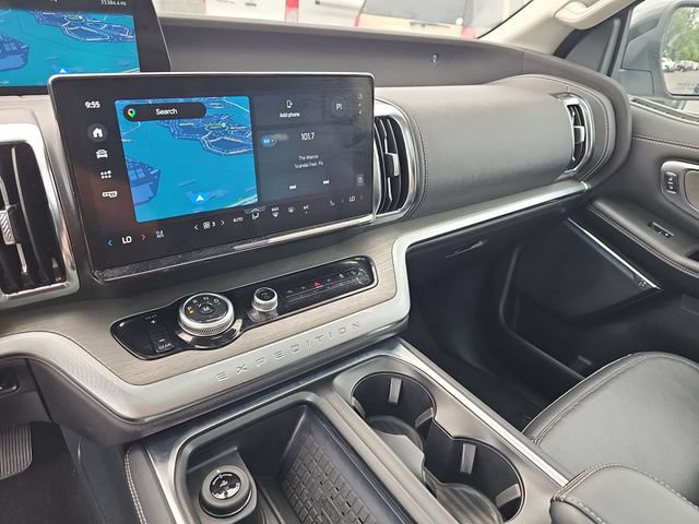 Certified 2025 Ford Expedition Platinum AWD/4WD image 19
