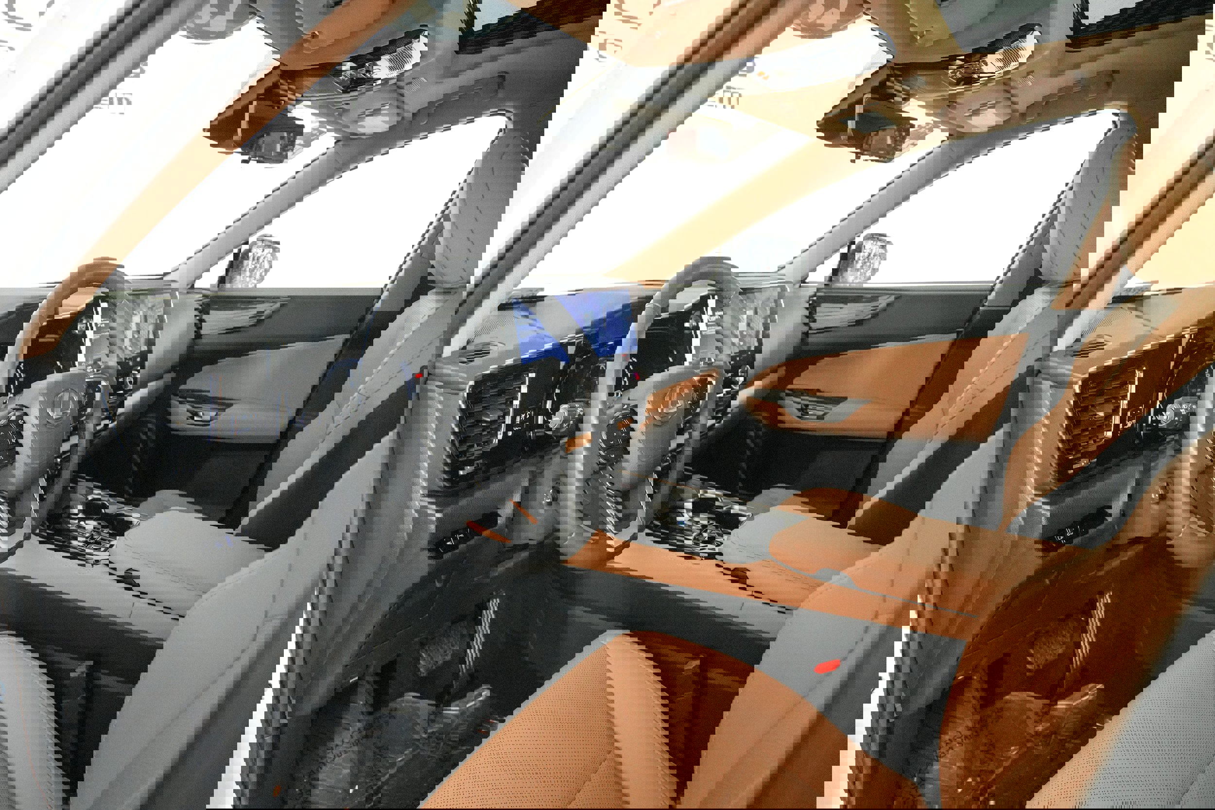 Certified 2025 Lexus NX 350h AWD w/ Premium Package image 10