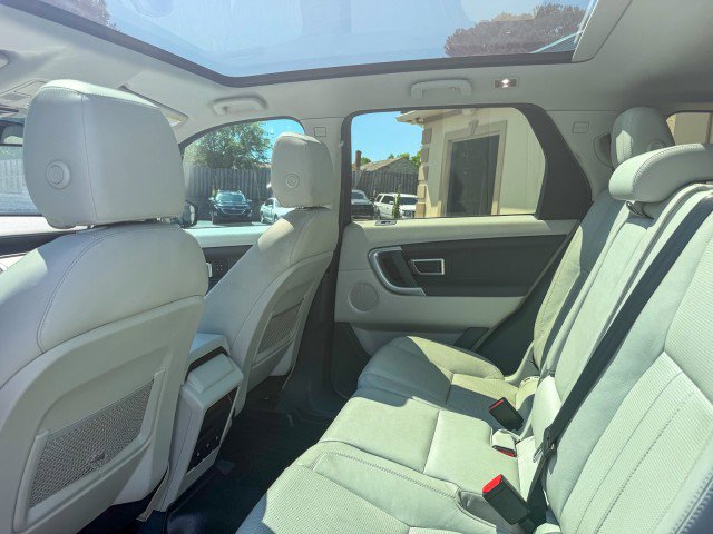 Used 2016 Land Rover Discovery Sport HSE AWD/4WD image 6