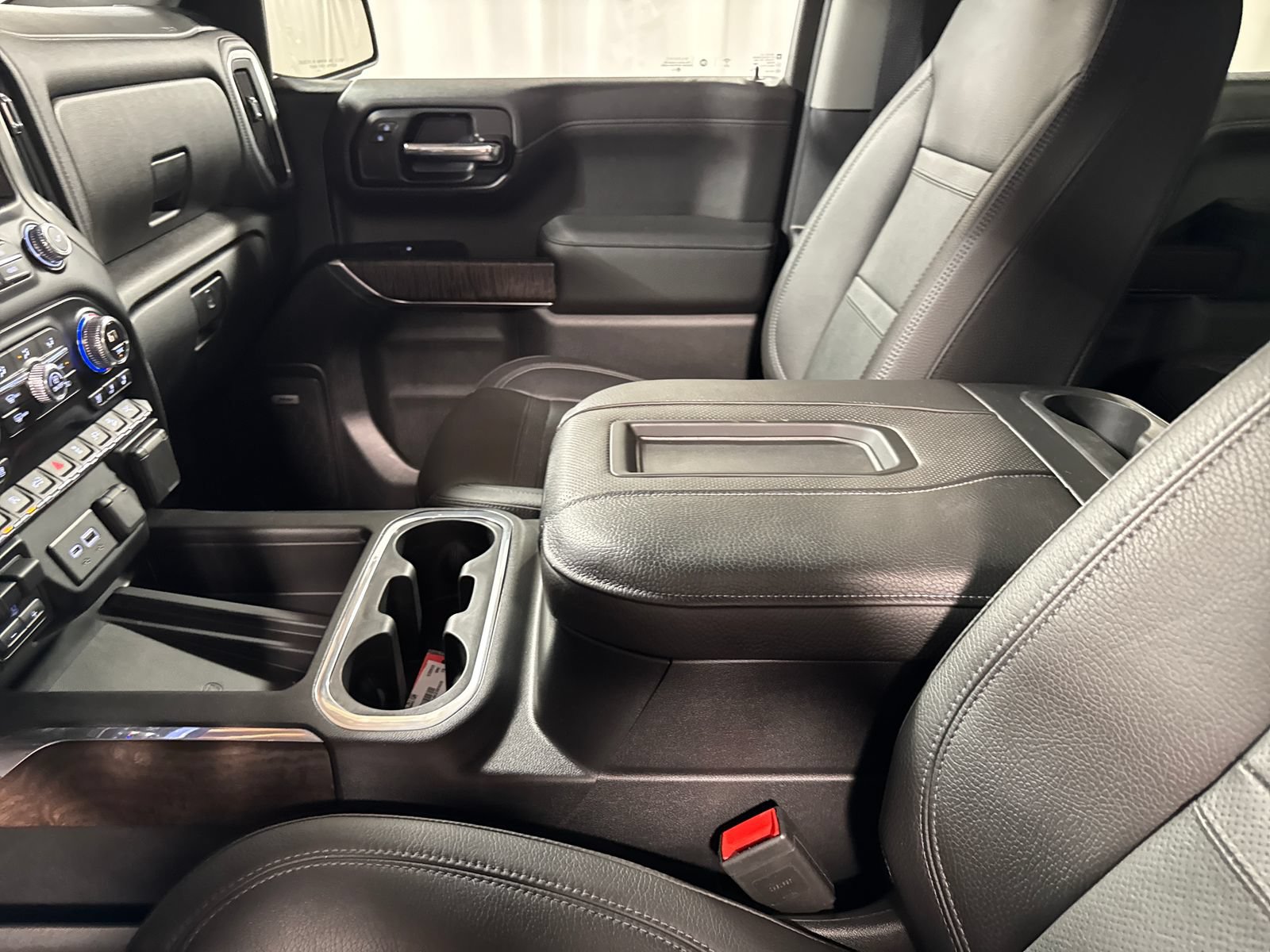 Used 2019 GMC Sierra 1500 Denali w/ Denali Ultimate Package AWD/4WD image 25