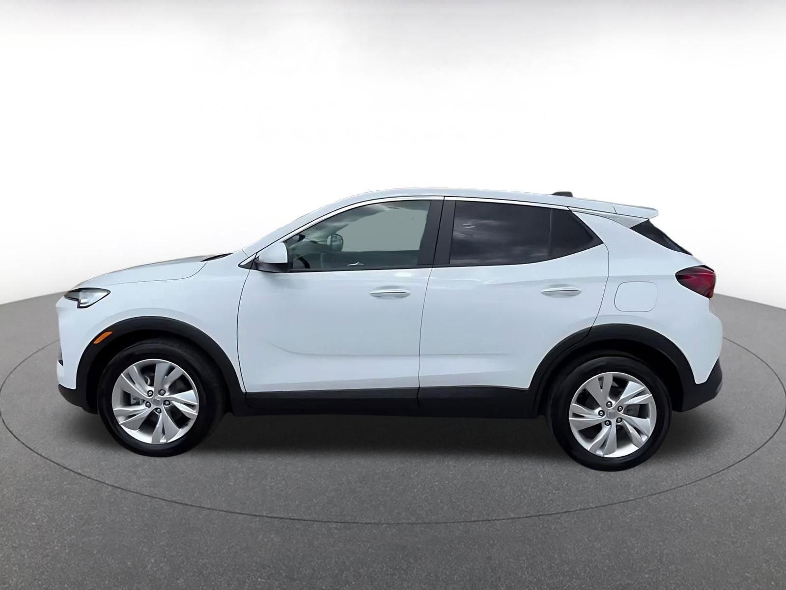 Used 2025 Buick Encore GX Preferred FWD image 9