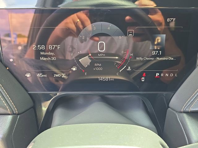 Certified 2025 GMC Yukon XL AT4 AWD/4WD image 30