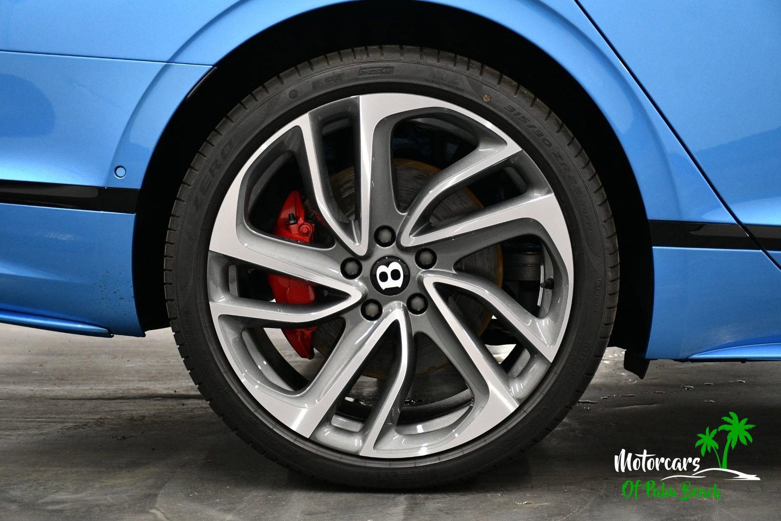 Used 2025 Bentley Flying Spur Plug-In Hybrid image 72