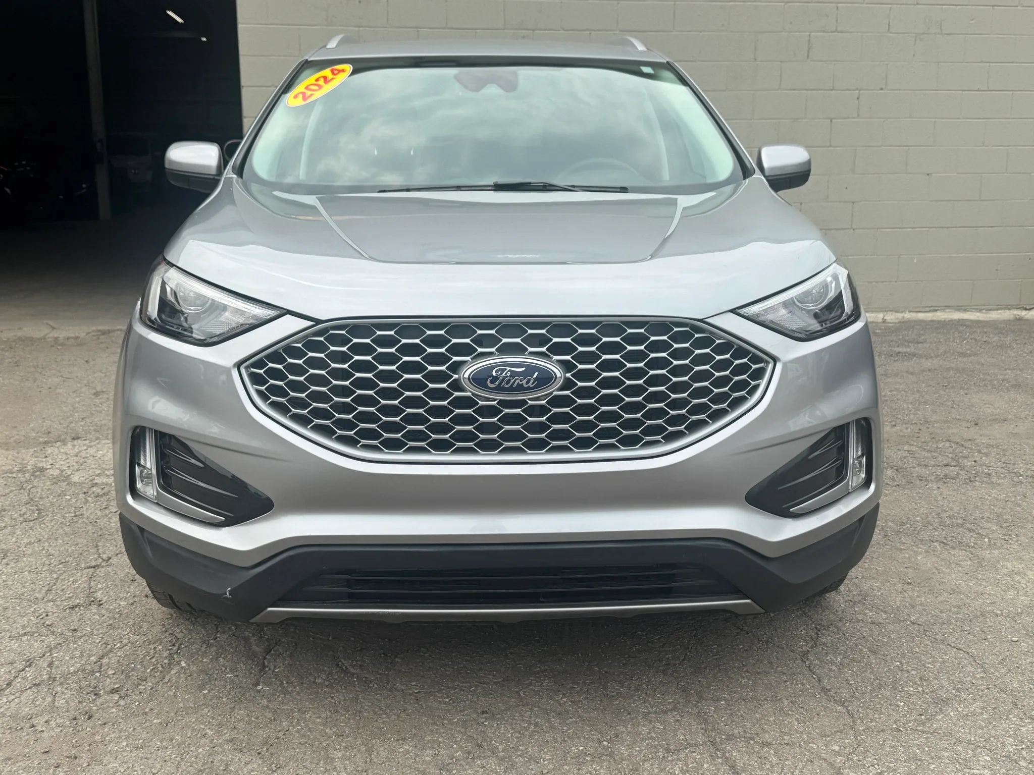 Used 2024 Ford Edge SEL w/ Convenience Package AWD/4WD image 5
