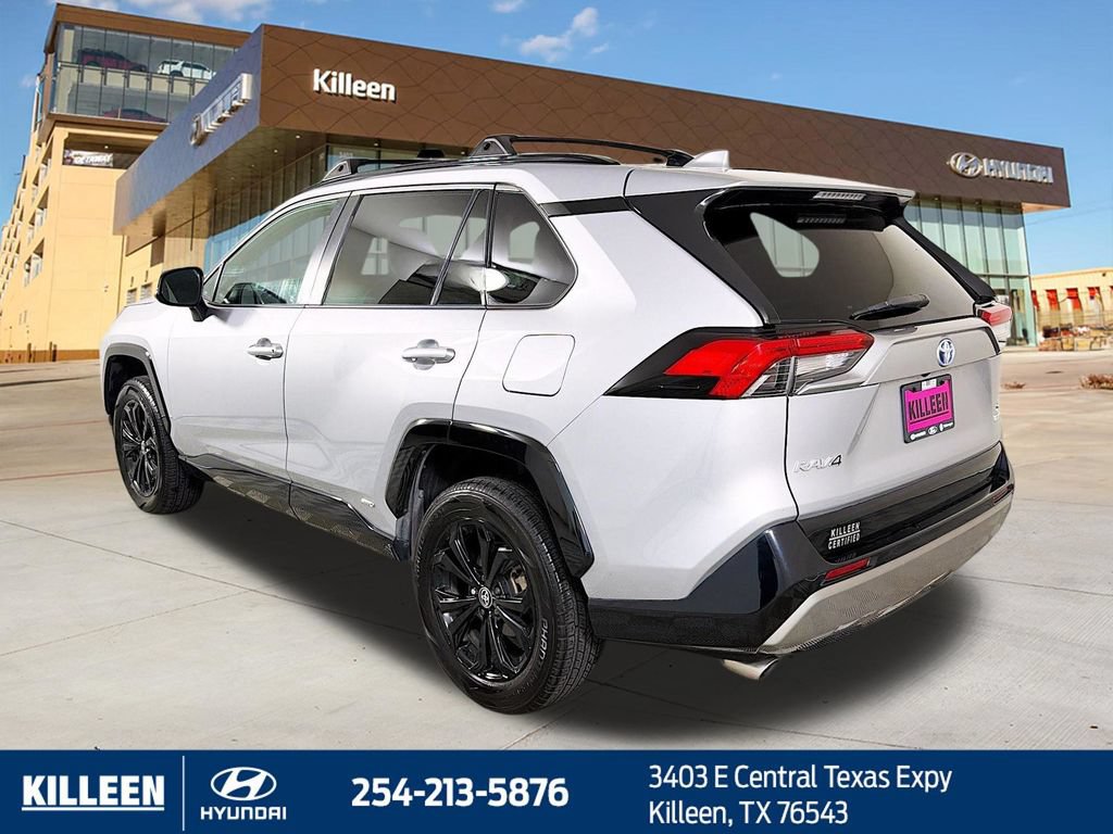 Used 2022 Toyota RAV4 SE AWD/4WD image 5