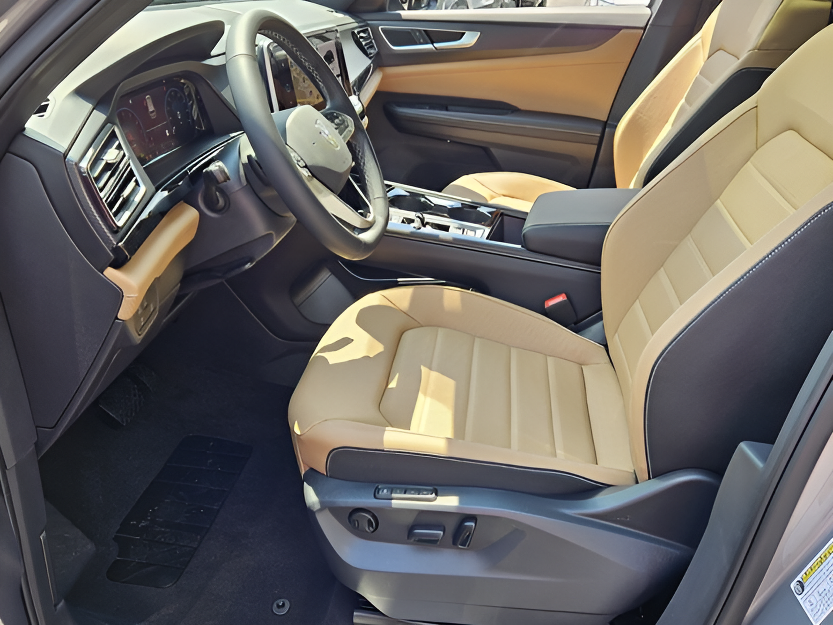 New 2026 Volkswagen Atlas Cross Sport SEL AWD/4WD image 12