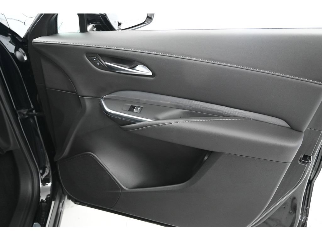 Used 2024 Cadillac XT4 Premium Luxury image 16