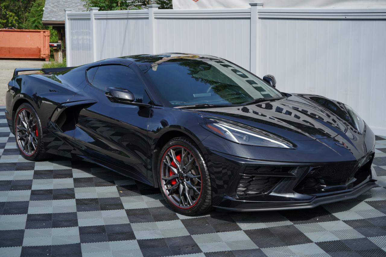 Used 2024 Chevrolet Corvette Stingray Preferred Cpe w/ Z51 Performance Package RWD image 2