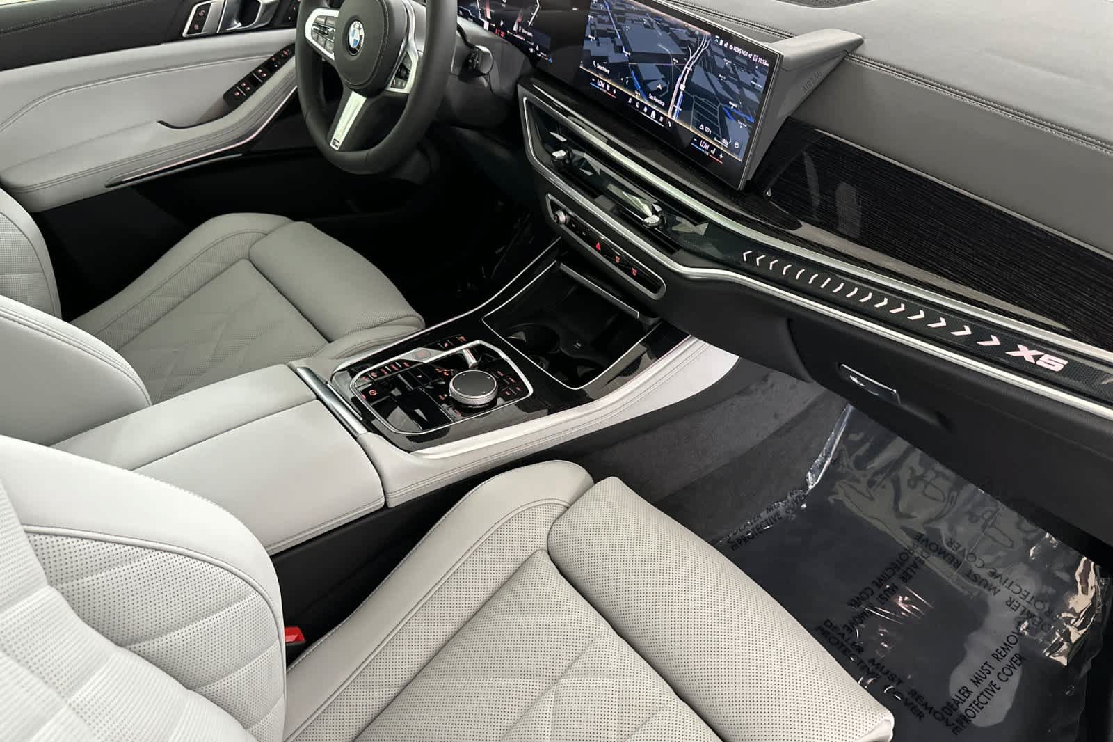 Used 2026 BMW X5 xDrive40i w/ M Sport Package AWD/4WD image 16