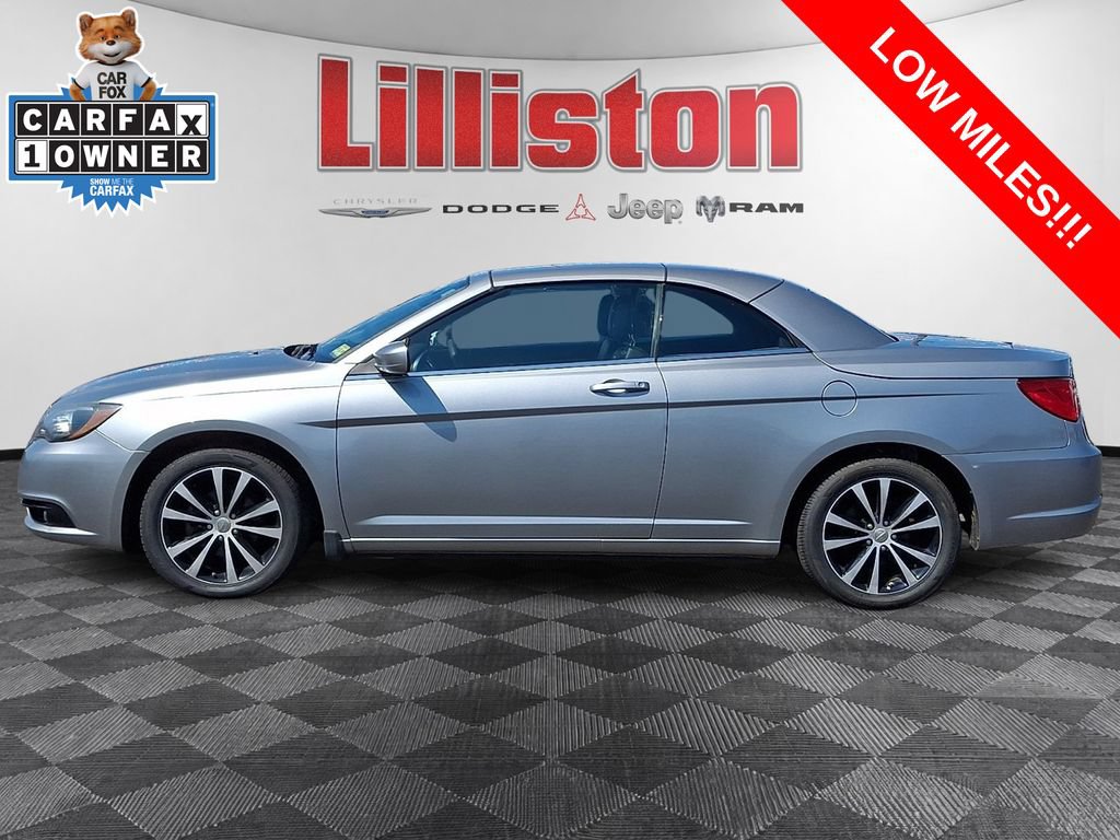 Used 2013 Chrysler 200 S FWD image 7