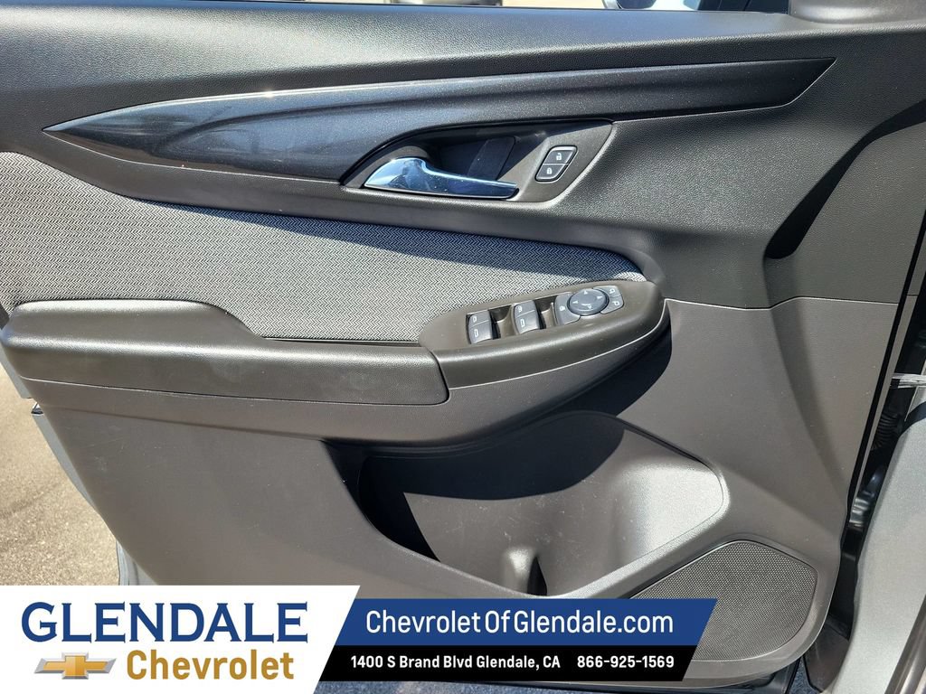 Used 2025 Chevrolet TrailBlazer LT FWD image 35