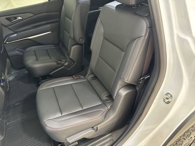 New 2026 Chevrolet Traverse Z71 w/ Driver Confidence Package AWD/4WD image 25