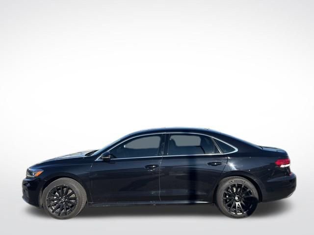 Used 2022 Volkswagen Passat 2.0T SE image 8