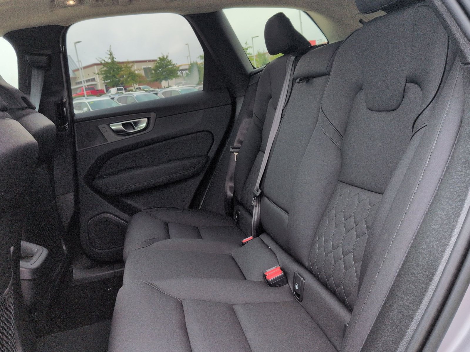 New 2026 Volvo XC60 B5 Plus w/ Protection Package Premier AWD/4WD image 33