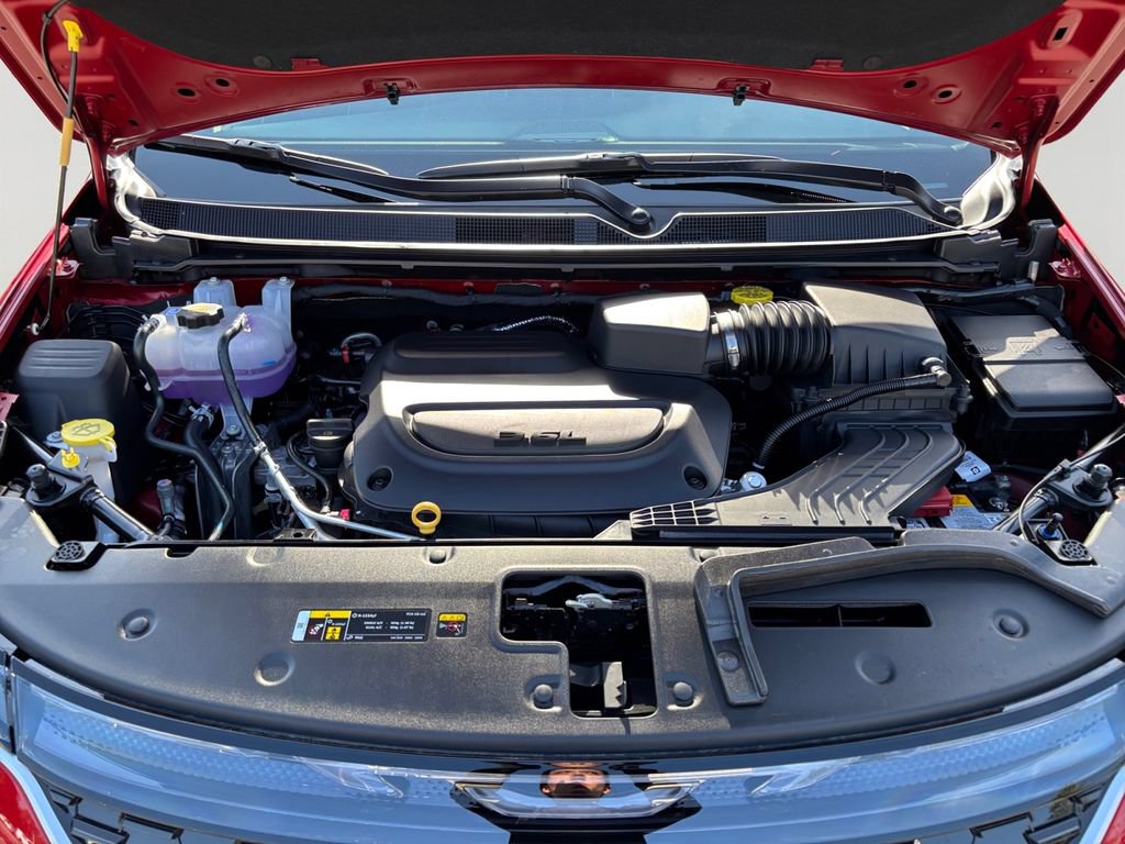 New 2027 Chrysler Pacifica Limited AWD/4WD image 9
