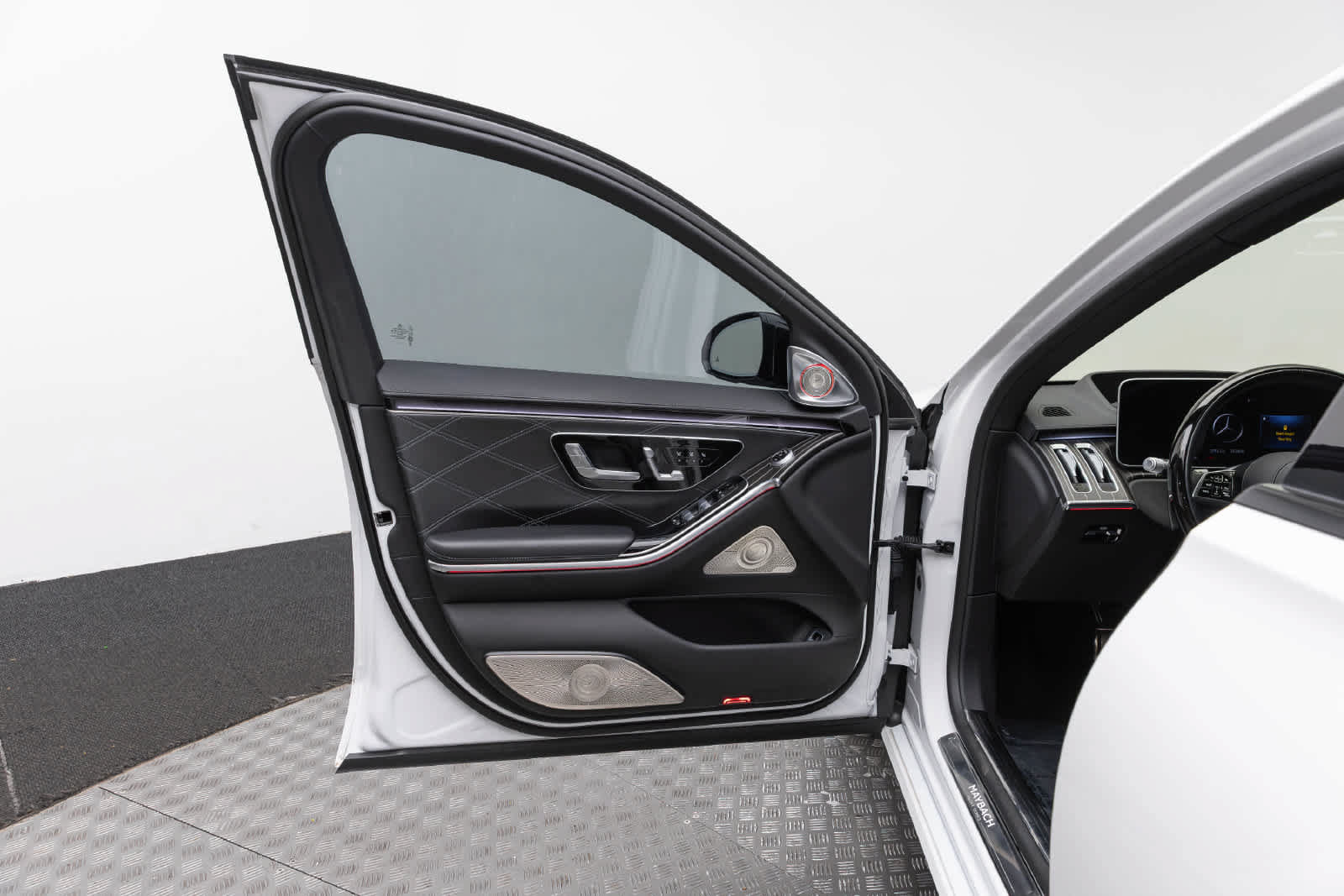 Used 2024 Mercedes-Benz Maybach S 680 4MATIC image 22