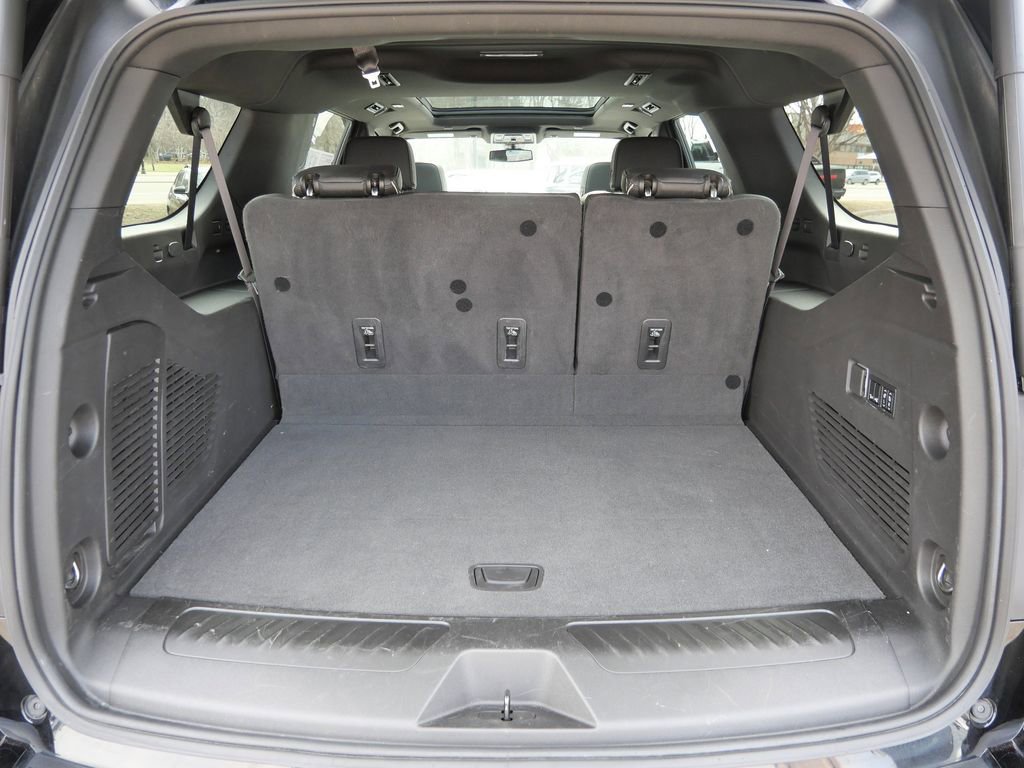 Used 2022 GMC Yukon XL SLT w/ SLT Premium Package image 27