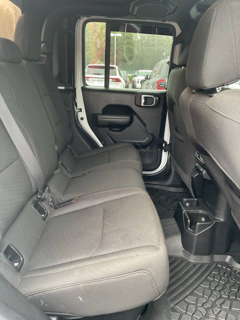 Used 2023 Jeep Gladiator Sport AWD/4WD image 17