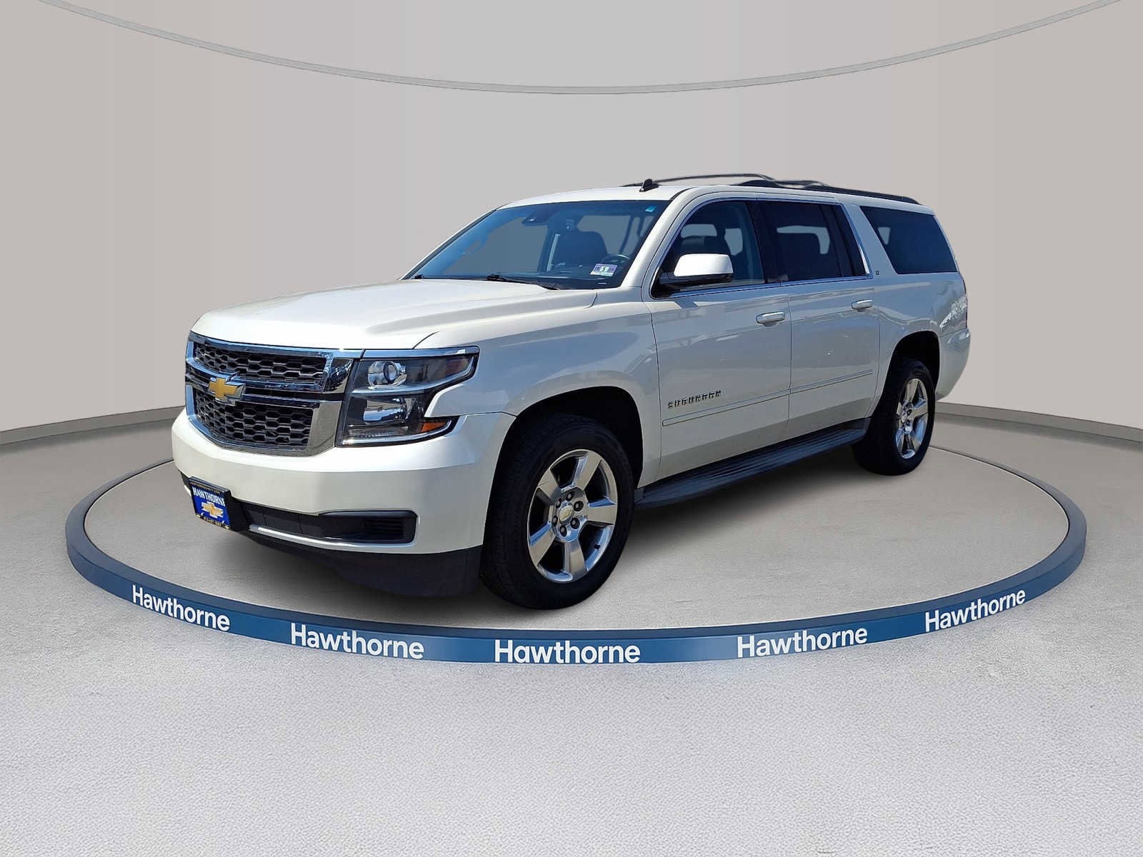 Used 2015 Chevrolet Suburban LT image 3
