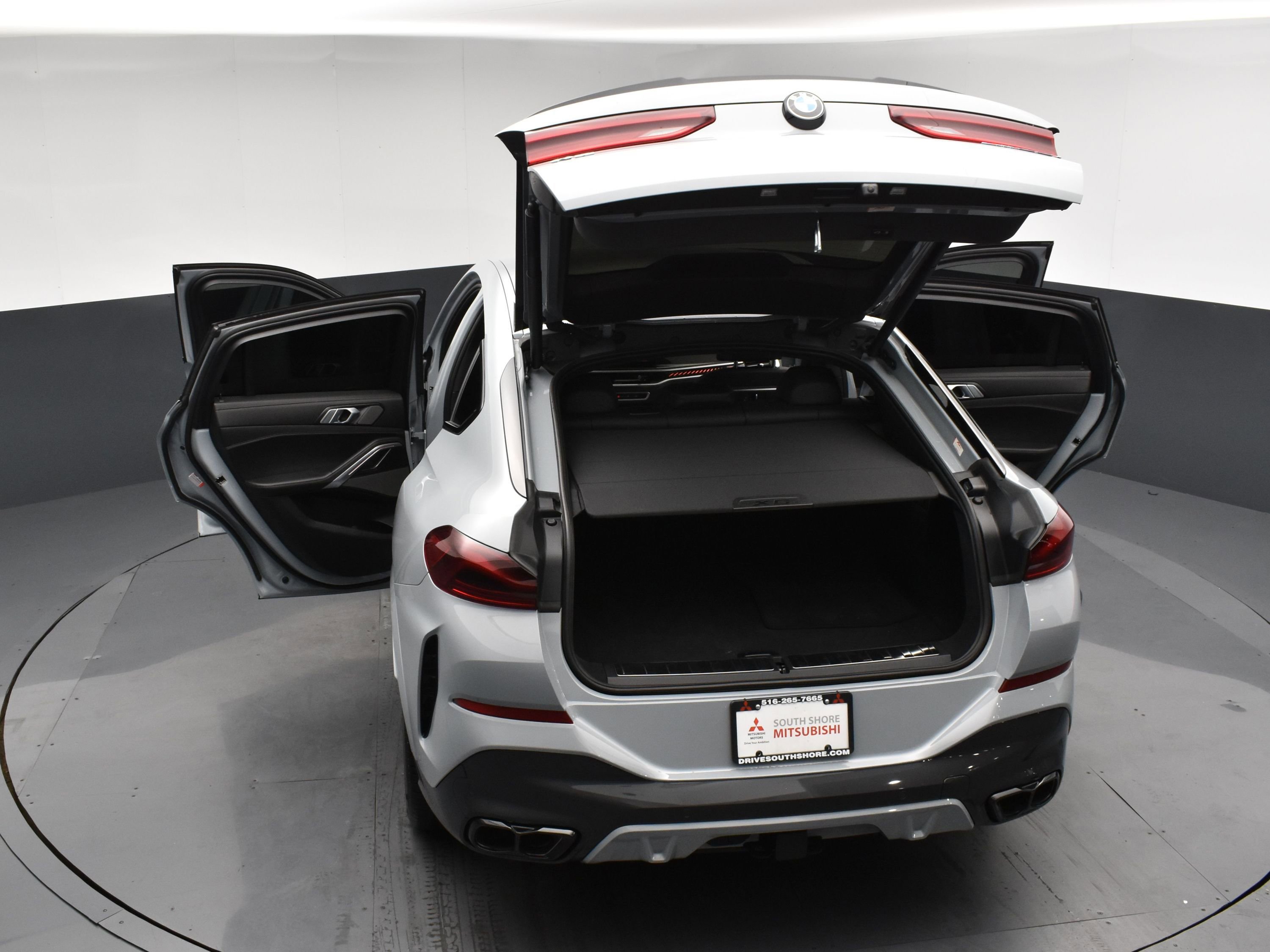 Used 2024 BMW X6 M60i w/ M Sport Professional Package image 26