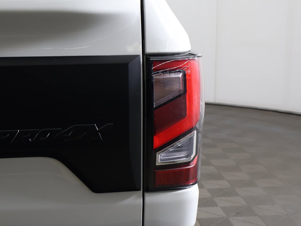 Used 2021 Nissan Titan PRO-4X w/ Pro-4x Convenience Package image 19