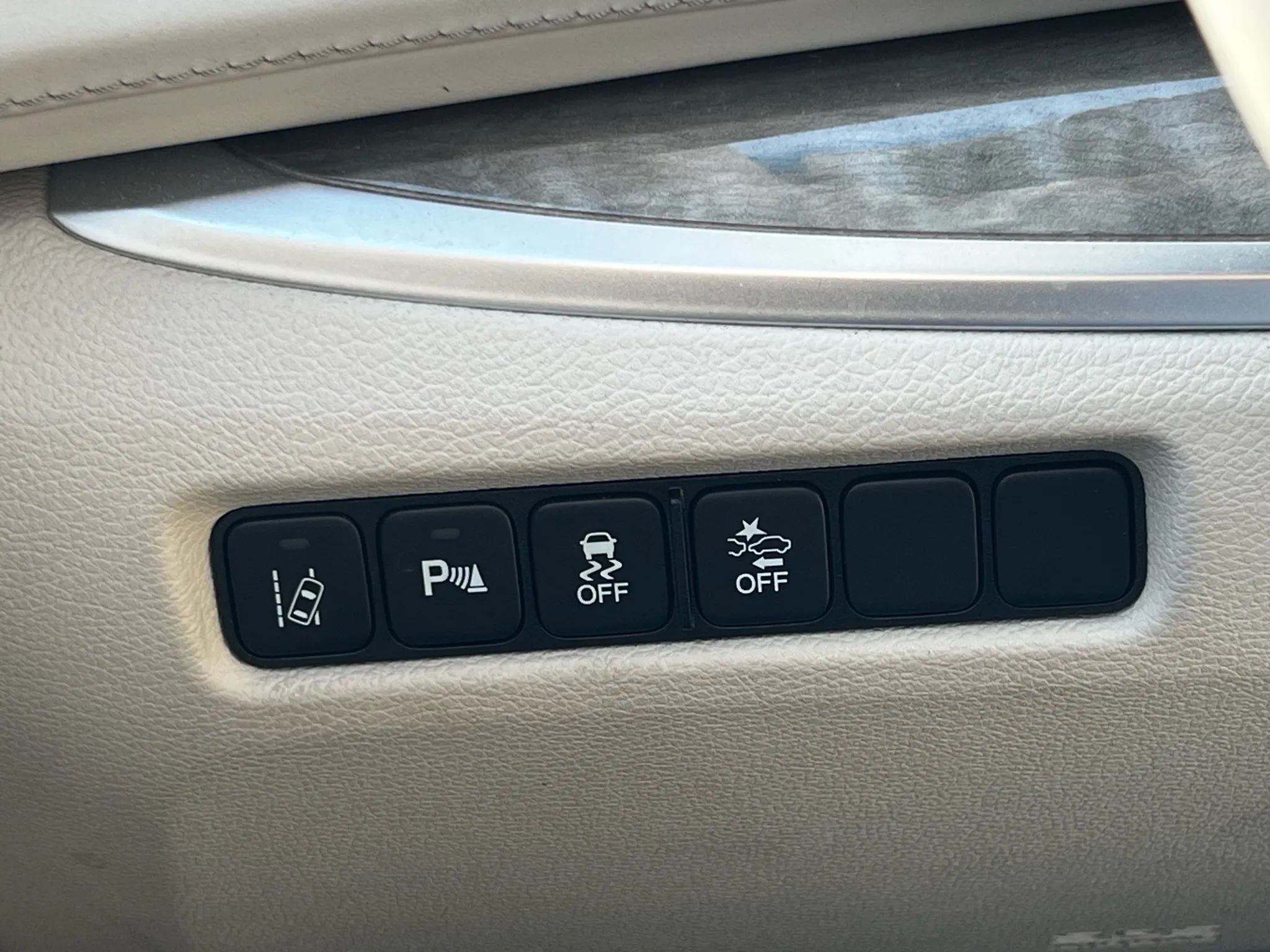 Used 2019 Acura RLX Sport Hybrid w/ Advance Pkg image 23