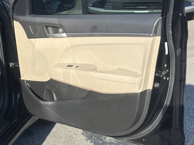 Used 2017 Hyundai Elantra Value Edition FWD image 16