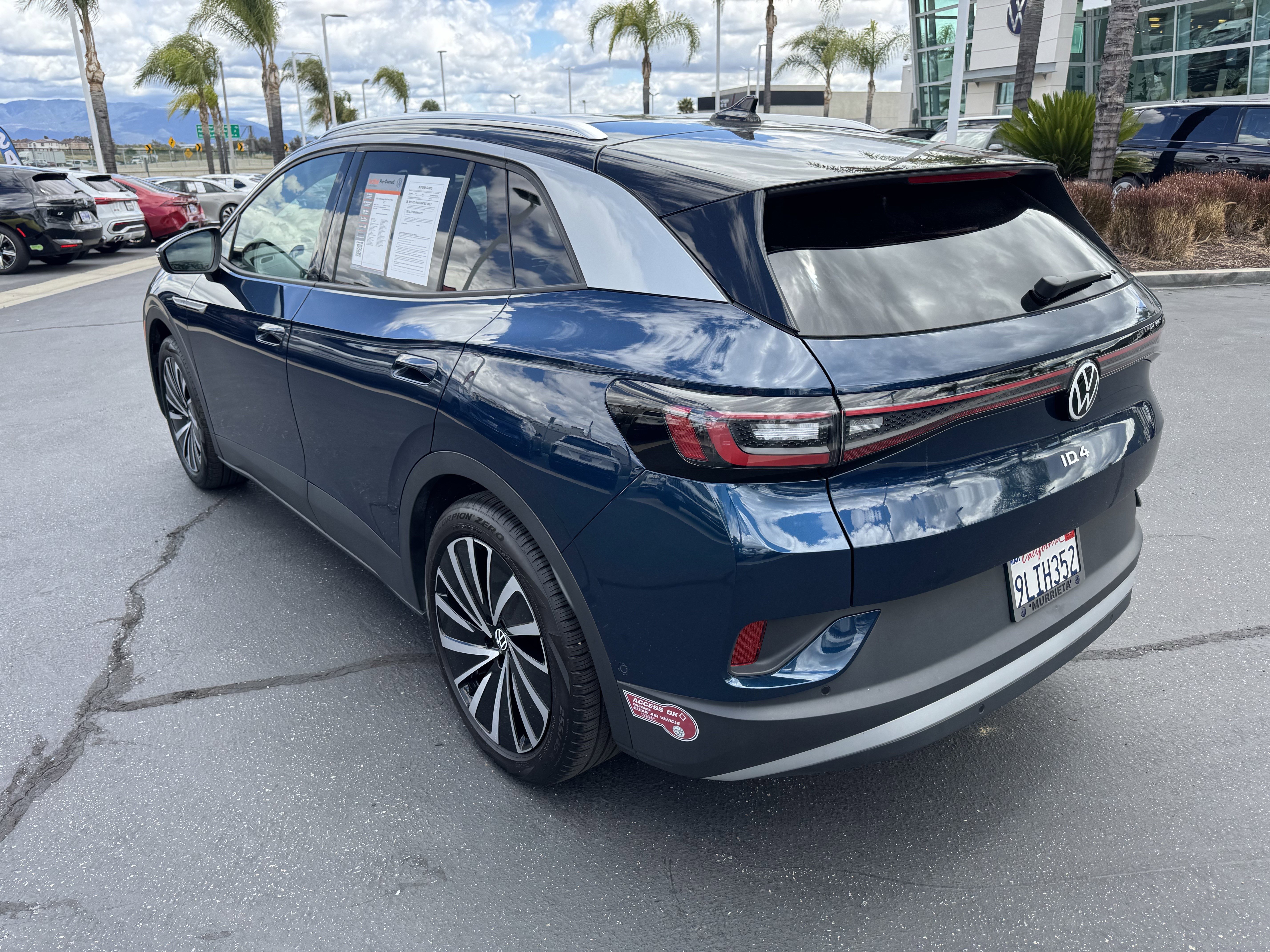Used 2023 Volkswagen ID.4 Pro S Plus RWD image 8