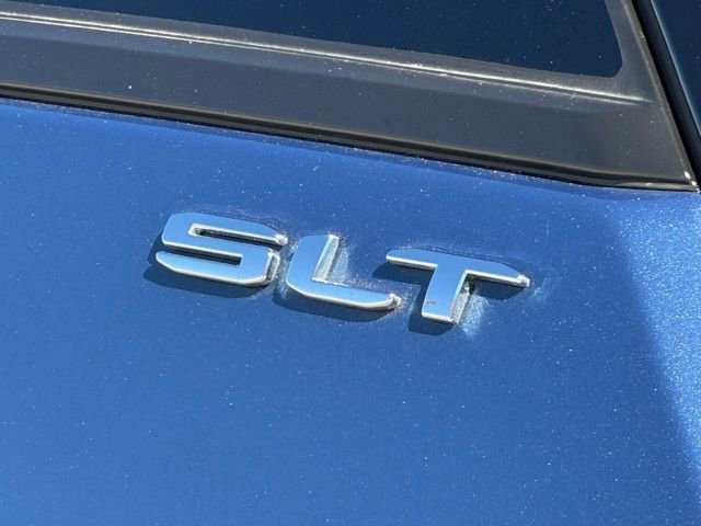 Used 2024 GMC Terrain SLT image 14