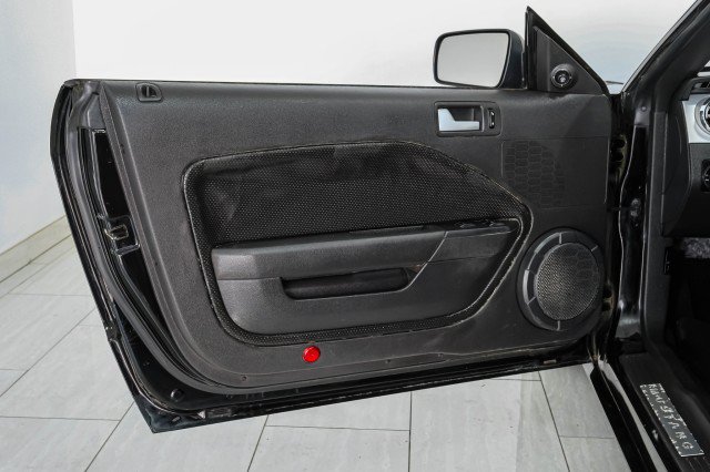 Used 2006 Ford Mustang GT RWD image 32