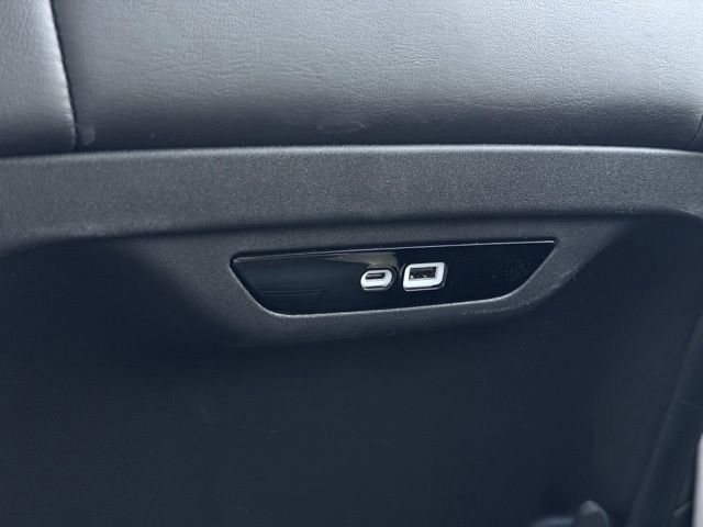 Used 2025 Chrysler Pacifica Select FWD image 30