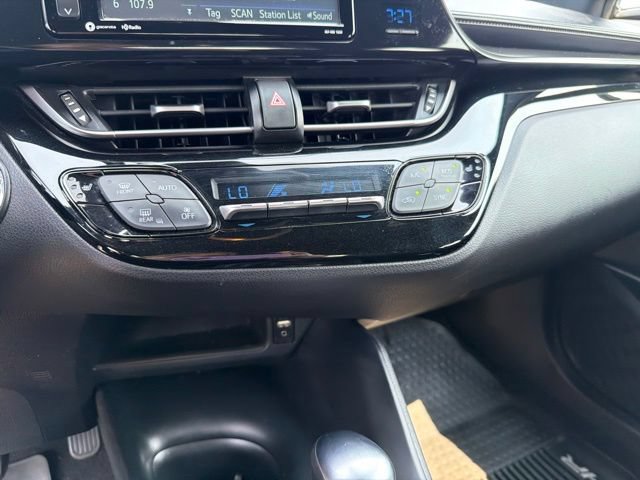 Used 2018 Toyota C-HR XLE FWD image 20