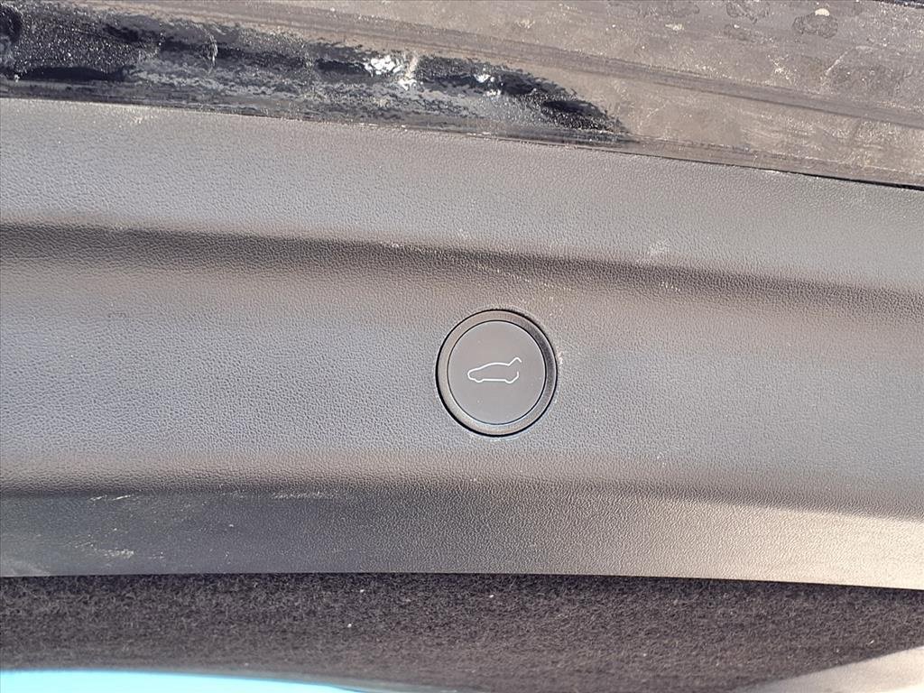 Used 2021 Tesla Model Y Long Range image 19