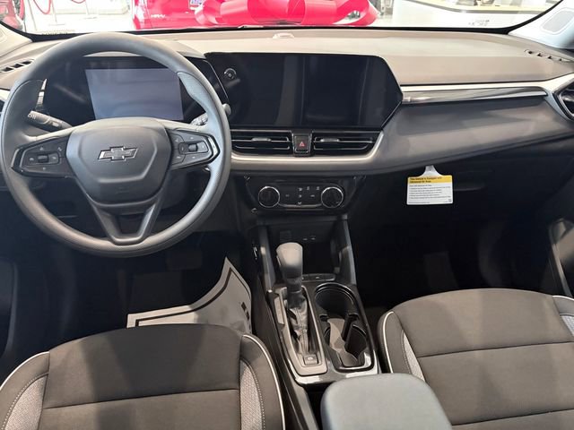 New 2026 Chevrolet TrailBlazer LT w/ Midnight Edition FWD image 7