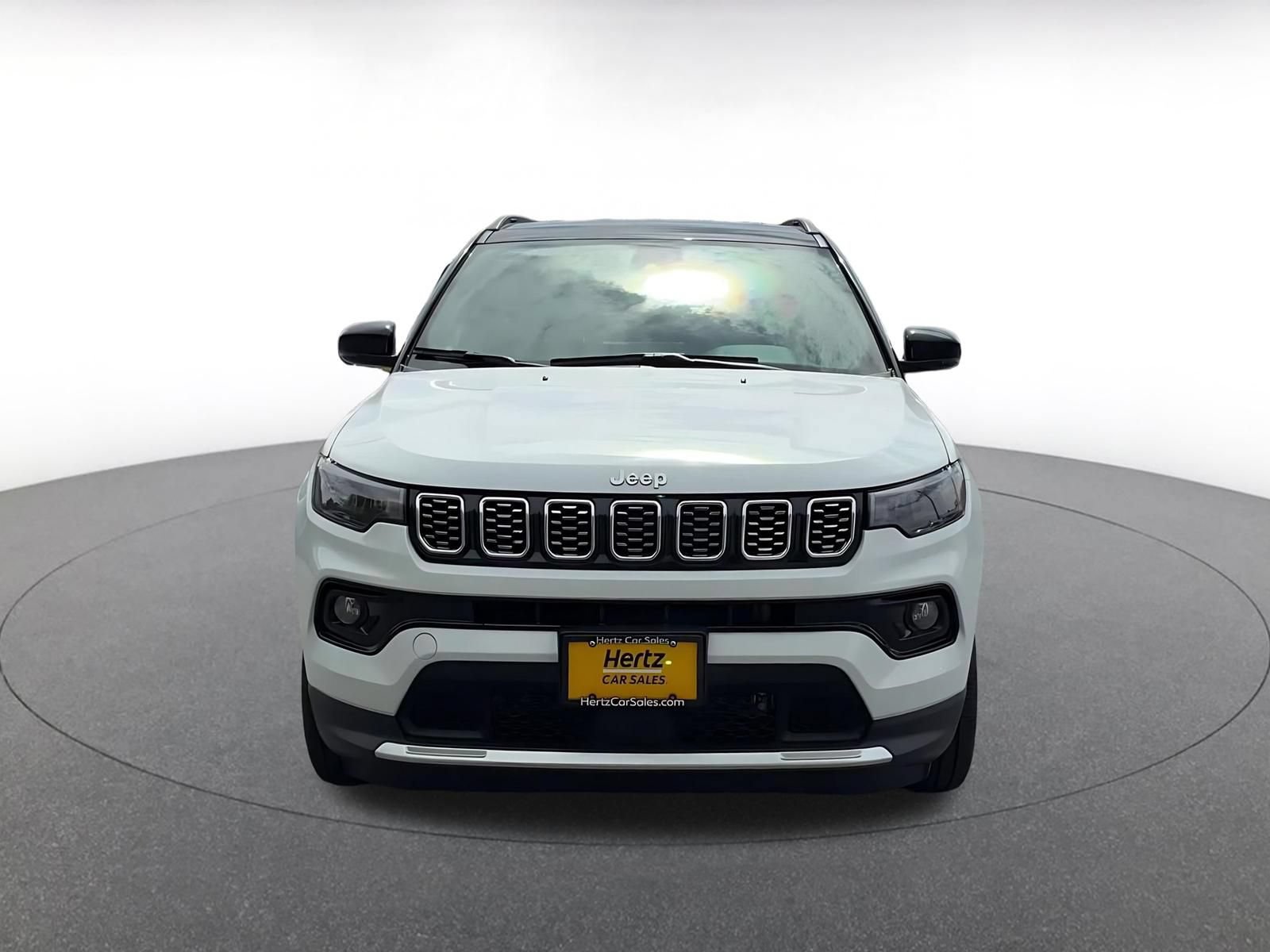 Used 2025 Jeep Compass Limited AWD/4WD image 4