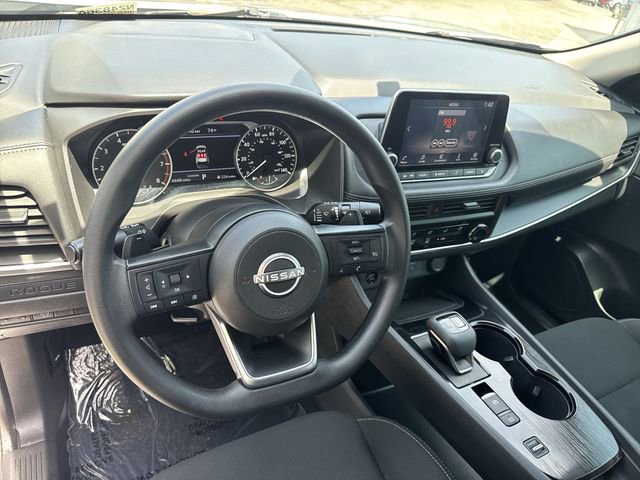 Used 2024 Nissan Rogue S FWD image 15