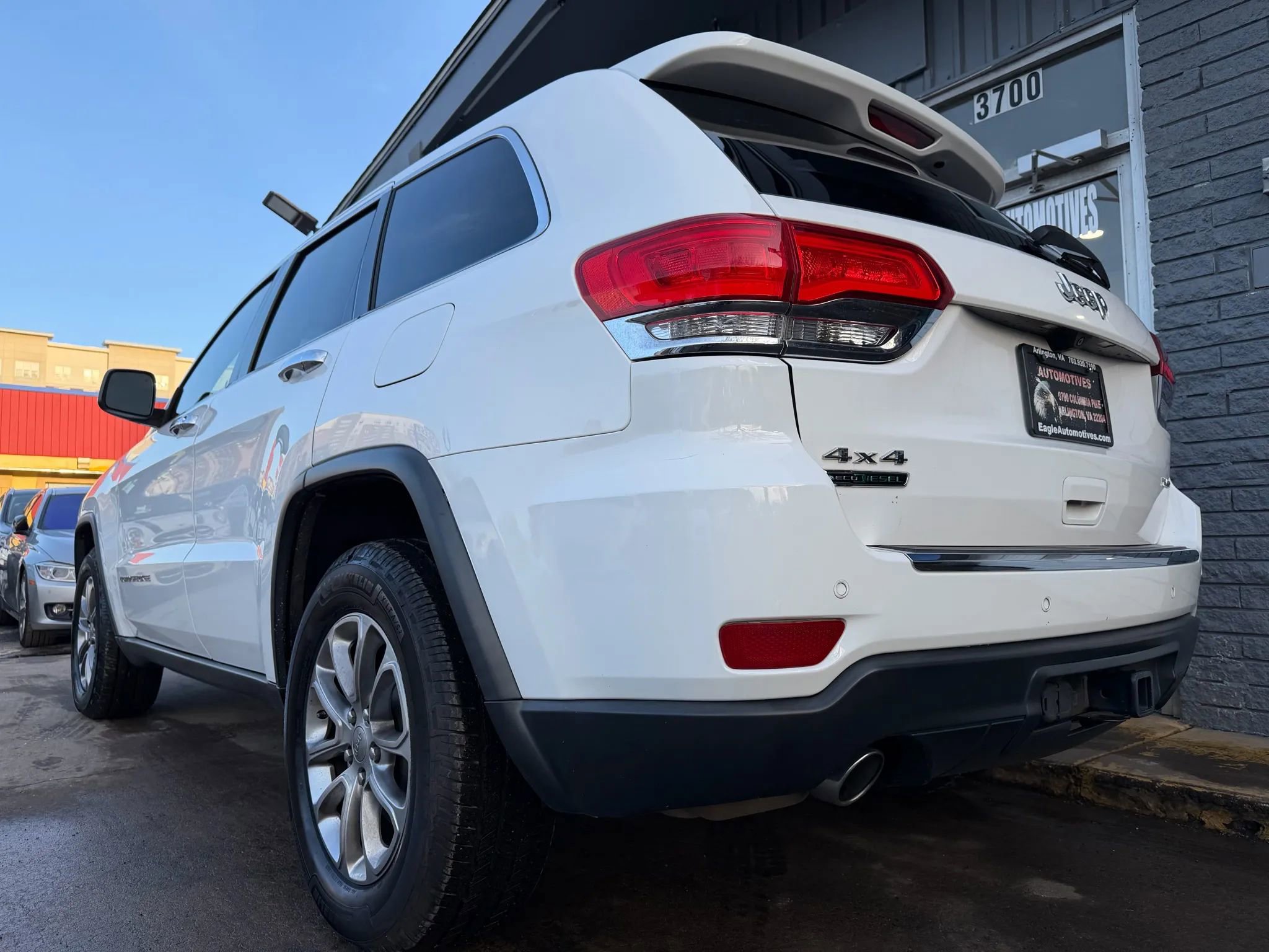 Used 2015 Jeep Grand Cherokee Limited w/ Luxury Group II image 5