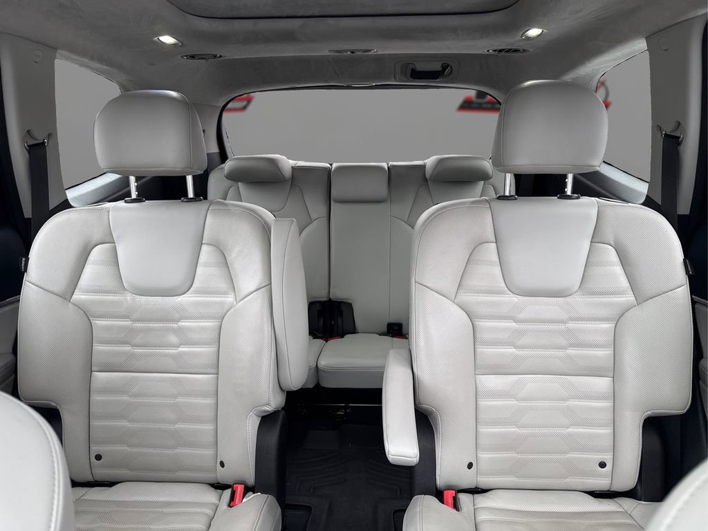 Used 2024 Kia Telluride SX Prestige w/ Towing Package image 21