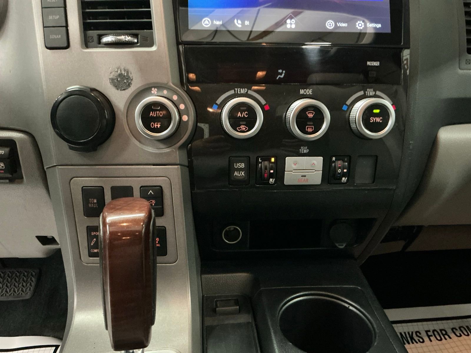 Used 2013 Toyota Sequoia Platinum w/ Preferred Accessory Pkg image 34