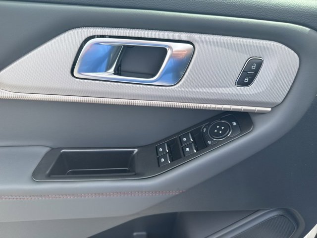 New 2025 Ford Explorer Active image 23