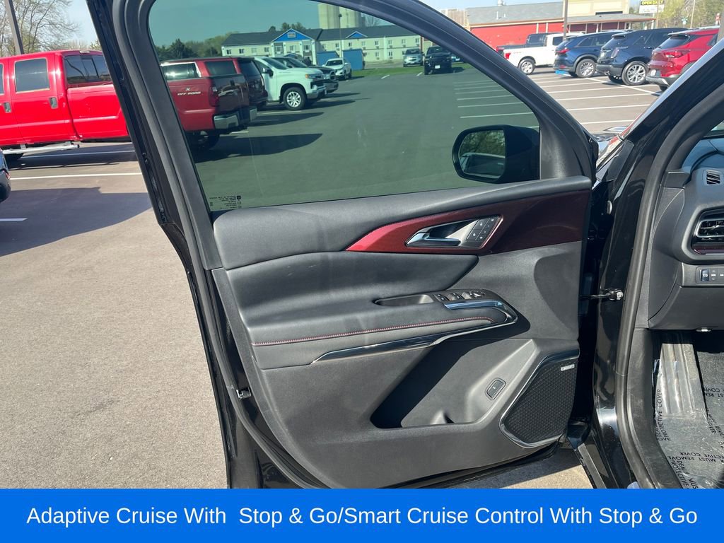 Used 2025 Chevrolet Traverse RS AWD/4WD image 12