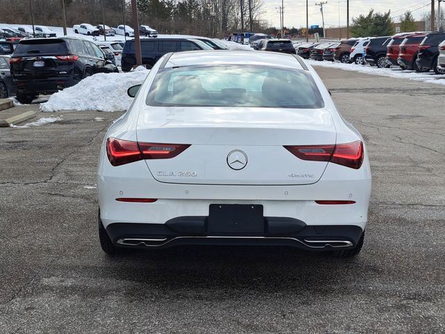 Used 2025 Mercedes-Benz CLA 250 4MATIC image 4