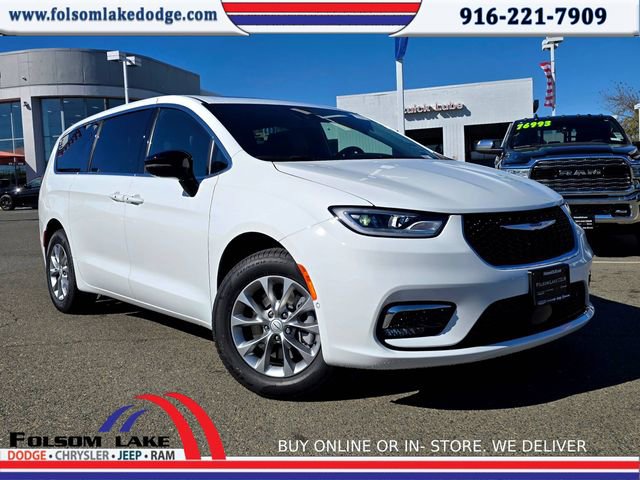 New 2026 Chrysler Pacifica Select image 1