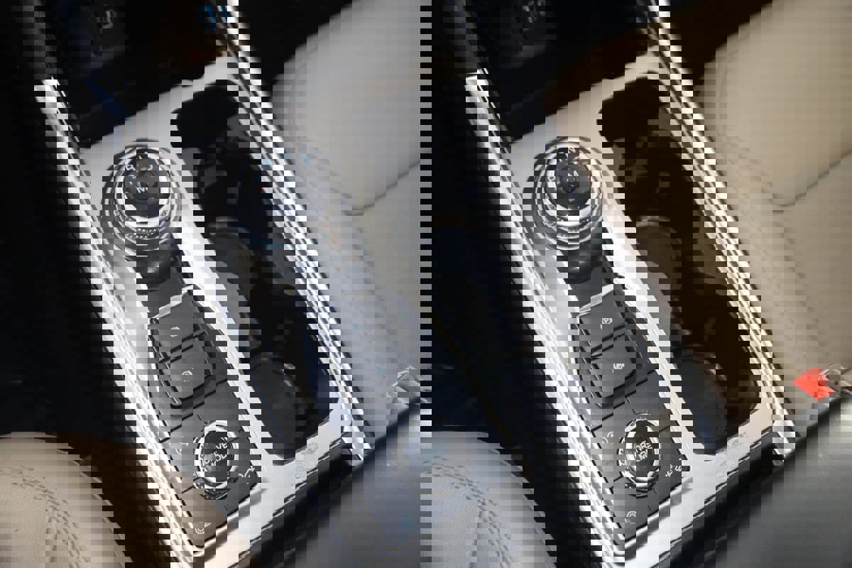 Used 2021 Ford Explorer Limited w/ Equipment Group 301A image 29