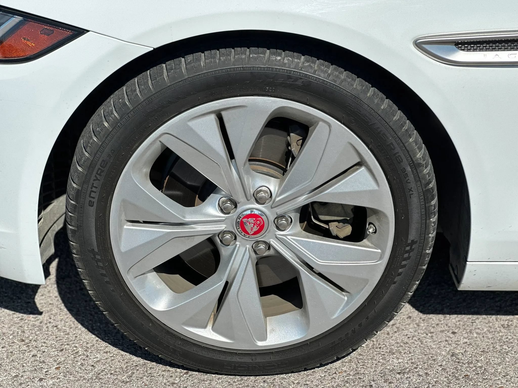 Used 2020 Jaguar XE S RWD image 25