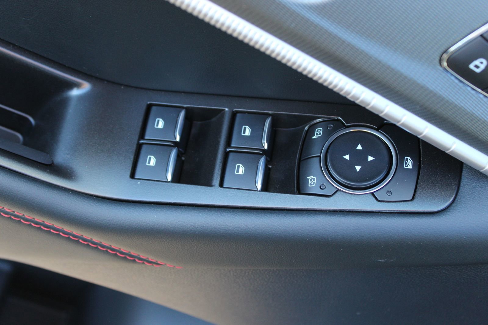 New 2026 Ford Explorer ST-Line w/ ST-Line Street Pack image 21