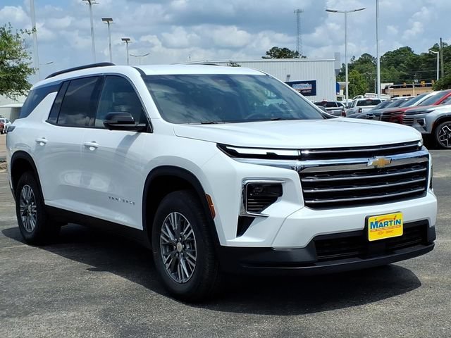 New 2026 Chevrolet Traverse LT w/ Driver Confidence Package FWD image 3