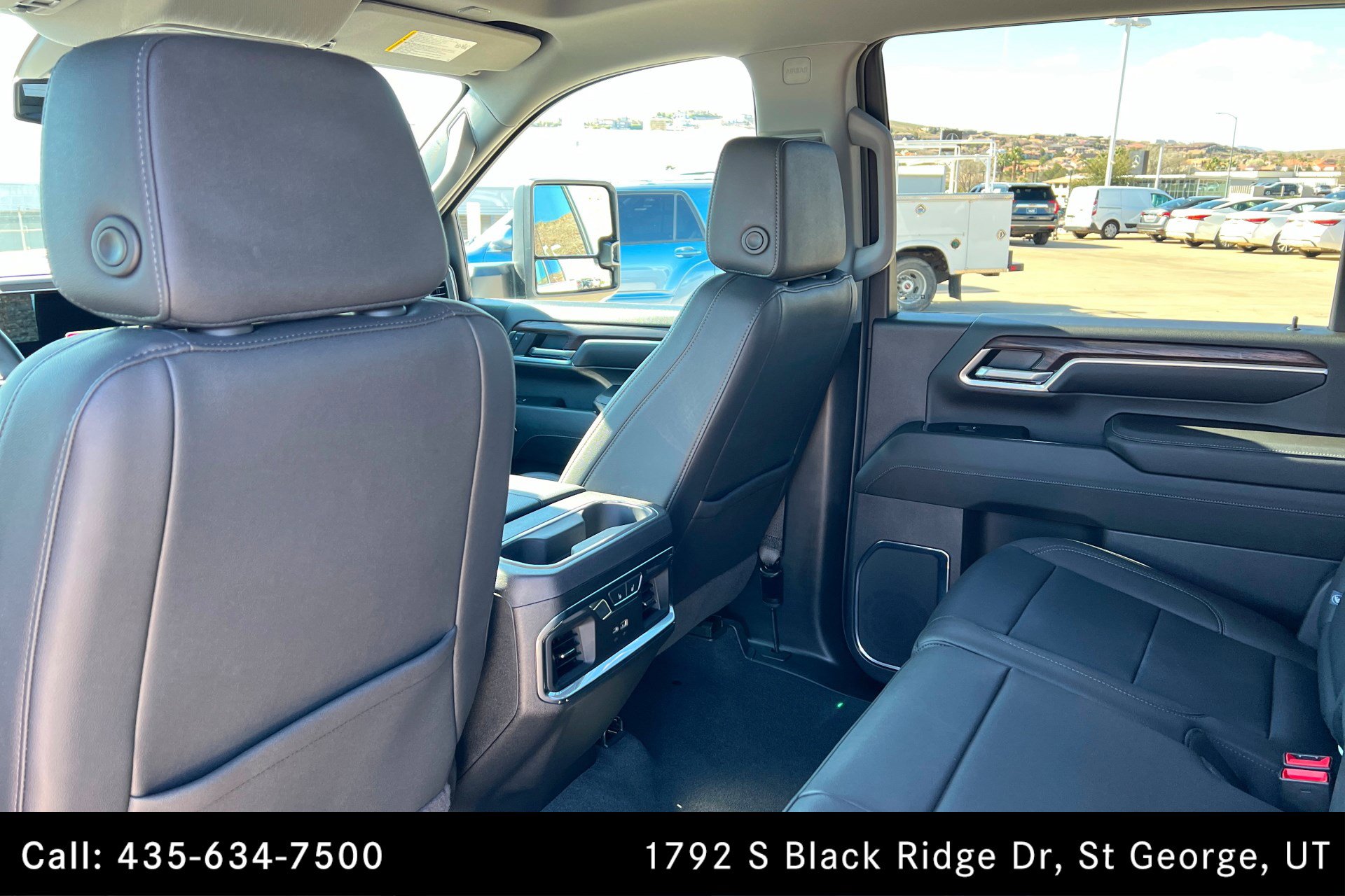 Used 2024 GMC Sierra 2500 SLT w/ SLT Premium Package image 19
